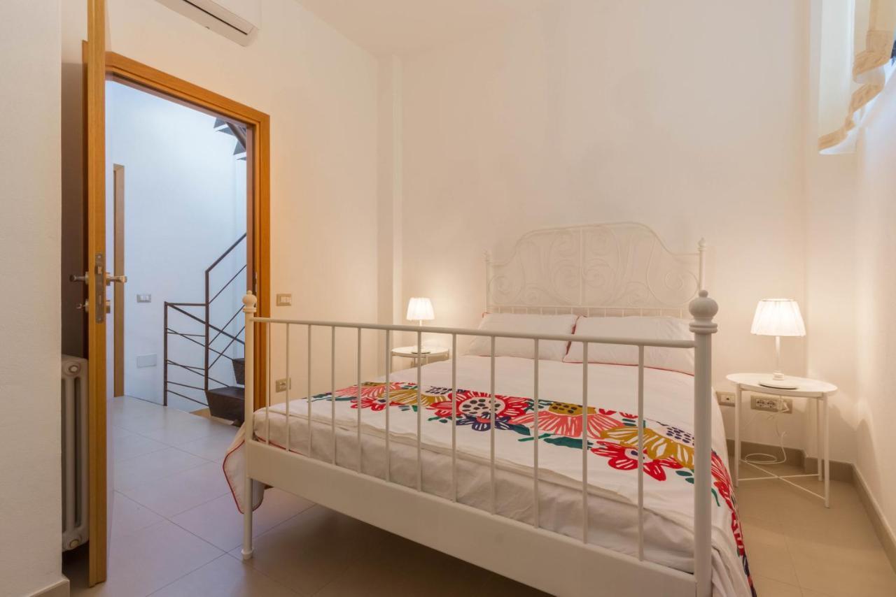 "Sa Ruga" Di Stampace Apartment Cagliari Luaran gambar